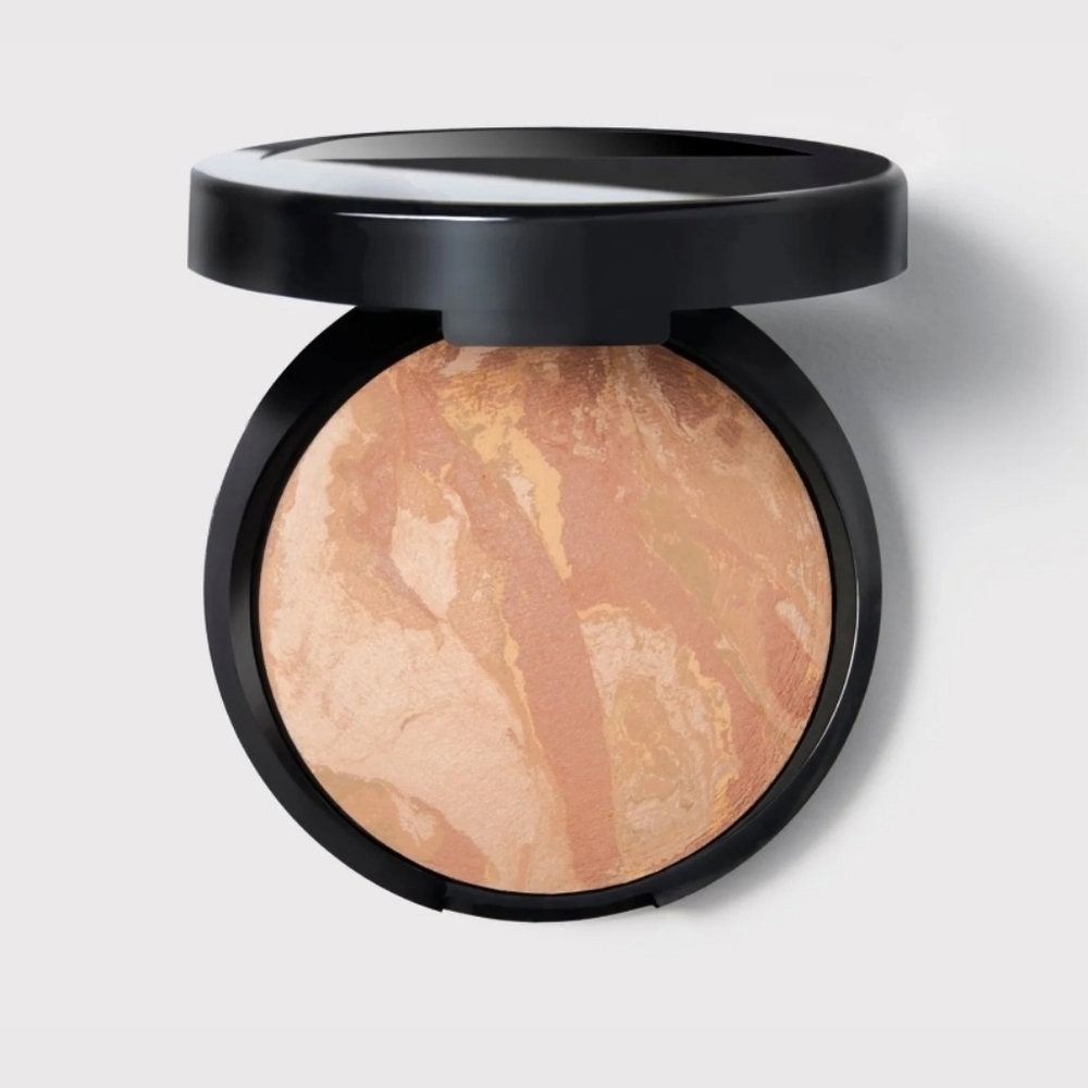 Laura Geller Baked Balance-N-Brighten Color Correcting Foundation: Light, NIB